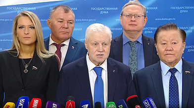 Пресс-подход представителей фракции "Справедливая Россия - За правду"