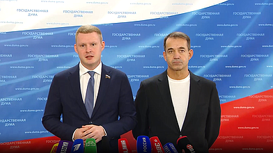 Пресс-подход представителей фракции "Новые люди"