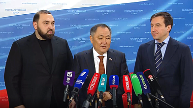 Совместный пресс-подход заместителя Председателя ГД Шолбана Кара-оола, Первого заместителя Председателя Комитета по контролю Дмитрия Гусева и члена Комитета безопасности и противодействию коррупции Бийсултана Хамзаева