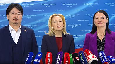 Пресс-подход представителей фракции "Единая Россия"