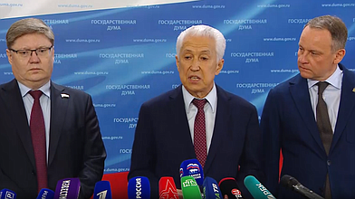 Пресс-подход представителей фракции "Единая Россия"