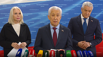 Пресс-подход представителей фракции "Единая Россия"