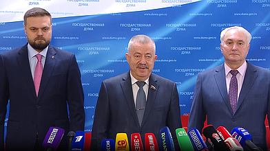 Пресс-подход представителей фракции "Единая Россия"