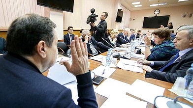 Заседание Комитета по бюджету и налогам от 13 сентября 2019 года
