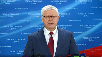 Пресс-подход Председателя Комитета по безопасности и противодействию коррупции Василия Пискарева