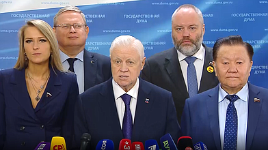 Пресс-подход представителей фракции "Справедливая Россия - За правду"