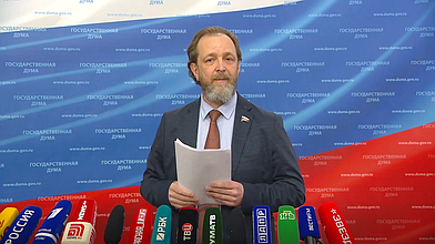 Пресс-подход представителя фракции "Справедливая Россия"