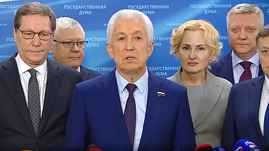 Пресс-подход представителей фракции "Единая Россия" по итогам пресс-конференции "Итоги года с Владимиром Путиным"