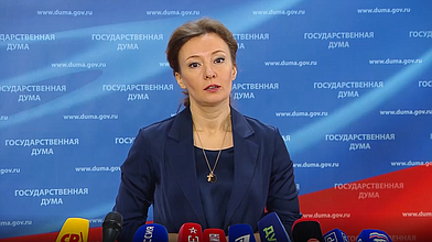 Пресс-подход представителей фракции "Единая Россия"