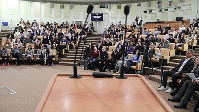 Экспертный совет фракции «Справедливая Россия – За правду» на тему
«Северный морской путь. Создание условий для устойчивого социально-экономического развития Арктической зоны РФ»