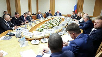 Круглый стол Комитета по аграрным вопросам на тему "Законодательное обеспечение и государственная поддержка малых форм хозяйствования"