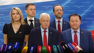 Пресс-подход представителей фракции "Справедливая Россия - За правду"