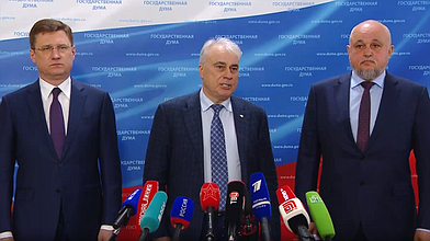 Пресс-подход Председателя Комитета по энергетике Павла Завального, кандидата на должность заместителя Председателя Правительства РФ Александра Новака и кандидата на должность Министра энергетики РФ Сергея Цивилева