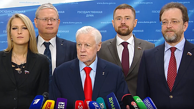 Пресс-подход представителей фракции "Справедливая Россия - За правду"