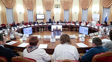 Круглый стол "Образовательная программа учебного предмета "труд (технология)"