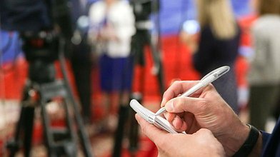 Пресс-подход Первого заместителя руководителя фракции «Единая Россия» Андрея Исаева