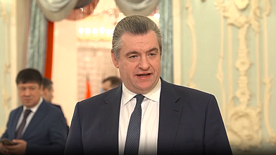 Пресс-подход руководителя фракции ЛДПР Леонида Слуцкого