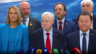 Пресс-подход представителей фракции «Справедливая Россия — За правду»