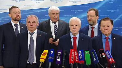 Пресс-подход представителей фракции "Справедливая Россия - За правду"