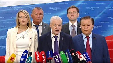 Пресс-подход представителей фракции "Справедливая Россия - За правду"