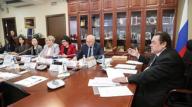 Тематическое заседание Комитета по делам национальностей, приуроченное к Международному дню родного языка