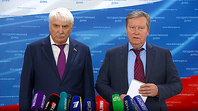 Пресс-подход представителей фракции «Справедливая Россия — За правду»