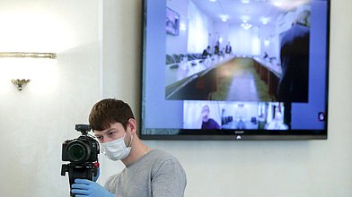 Круглый стол фракции КПРФ на тему «Законодательное обеспечение развития топливно-энергетического комплекса Российской Федерации»