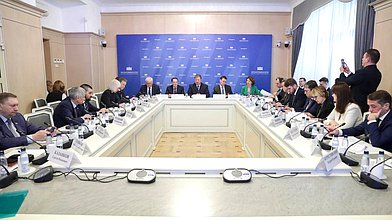 Расширенное заседание Комитета по аграрным вопросам с участием Министра сельского хозяйства РФ Дмитрия Патрушева