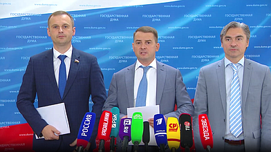 Пресс-подход представителей фракции ЛДПР