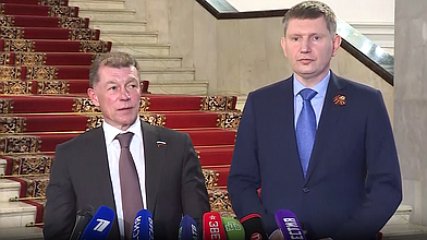 Пресс-подход Председателя Комитета по экономической политике Максима Топилина и кандидата на должность Министра экономического развития РФ Максима Решетникова