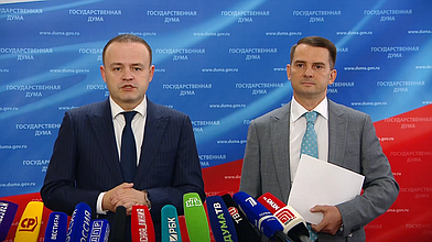 Пресс-подход представителей фракции "Новые люди"