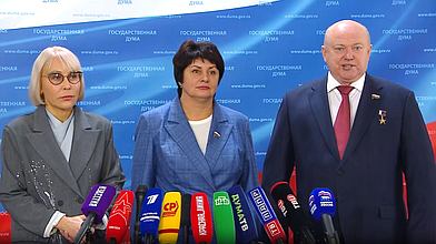 Пресс-подход представителей фракции "Единая Россия"