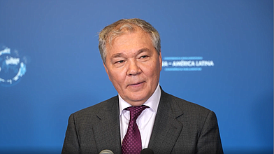 Пресс-подход председателя Комитета по делам Содружества Независимых Государств, евразийской интеграции и связям с соотечественниками Леонида Калашникова