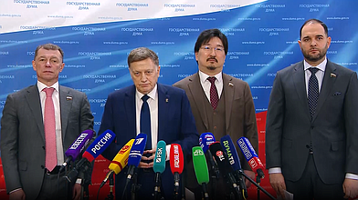 Пресс-подход представителей фракции "Единая Россия"