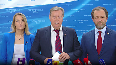 Пресс-подход представителей фракции «Справедливая Россия — За правду»