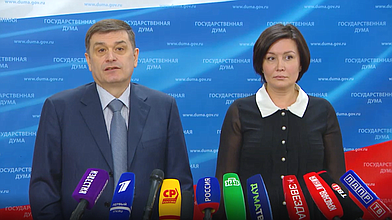 Совместный подход заместителя руководителя фракции «Единая Россия» Адальби Шхагошева и генерального директора Агентства стратегических инициатив
Светланы Чупшевой на тему «Состояние инвестиционного климата в разрезе регионов, уровень предпринимательской активности в РФ»