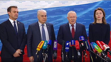 Пресс-подход представителей фракции "Единая Россия"