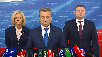 Пресс-подход представителей фракции "Единая Россия"