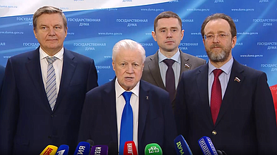 Пресс-подход представителей фракции "Справедливая Россия - За правду"