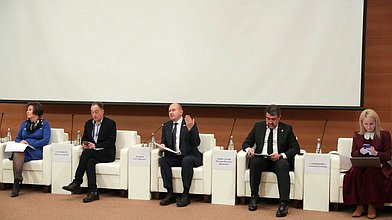 Круглый стол фракции "Новые люди" на тему "Соучаствующее проектирование - миф или реальность?"