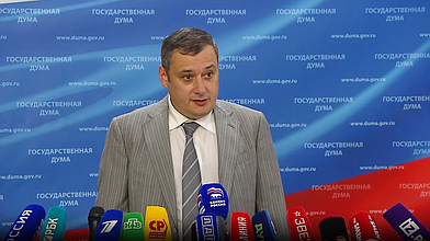 Пресс-подход представителей фракции "Единая Россия"