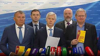 Пресс-подход представителей фракции "Справедливая Россия - За правду"