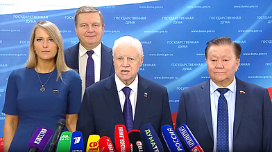 Пресс-подход представителей фракции "Справедливая Россия - За правду"