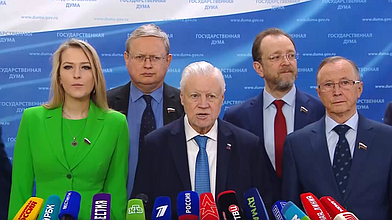 Пресс-подход представителей фракции "Справедливая Россия - За правду"