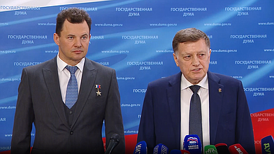 Пресс-подход представителей фракции "Единая Россия"