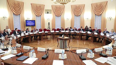 Заседание экспертного совета при заместителе Председателя ГД Владиславе Даванкове по вопросам развития здравоохранения в РФ