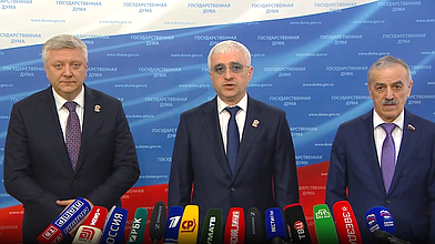 Пресс-подход представителей фракции "Единая Россия"