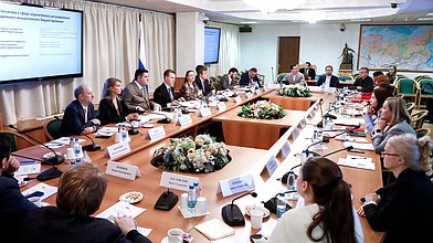 Заседание Комитета по молодежной политике