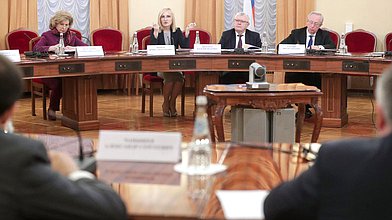 Заседание рабочей группы по вопросу выполнения п.18 Перечня поручений Президента Российской Федерации с участием заместителя Председателя Государственной Думы Ирины Яровой