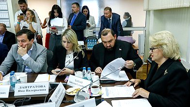 Заседание рабочей группы при Комитете по защите семьи, вопросам отцовства, материнства и детства по совершенствованию законодательства, направленного на защиту граждан от нападения домашних животных